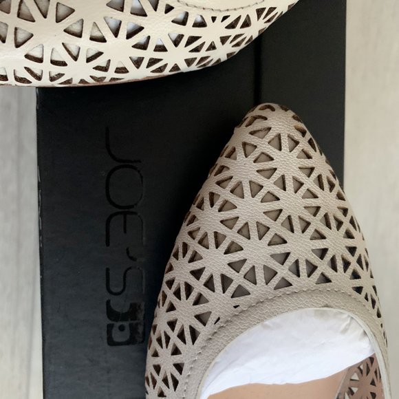 Joe's Jeans Women's Laser Cut Patterned Grey Leather Flats - Picture 3 of 4